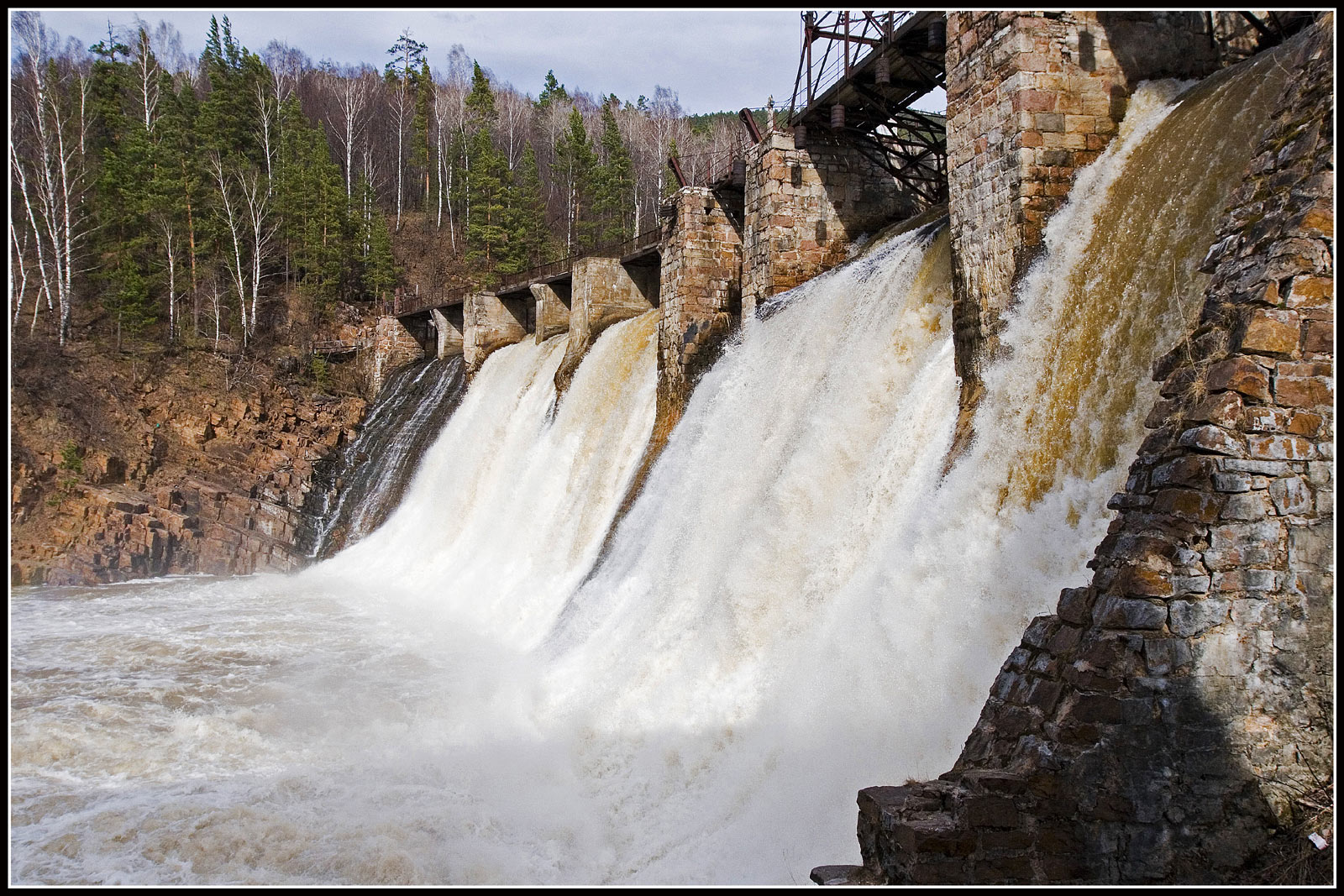 Porogi